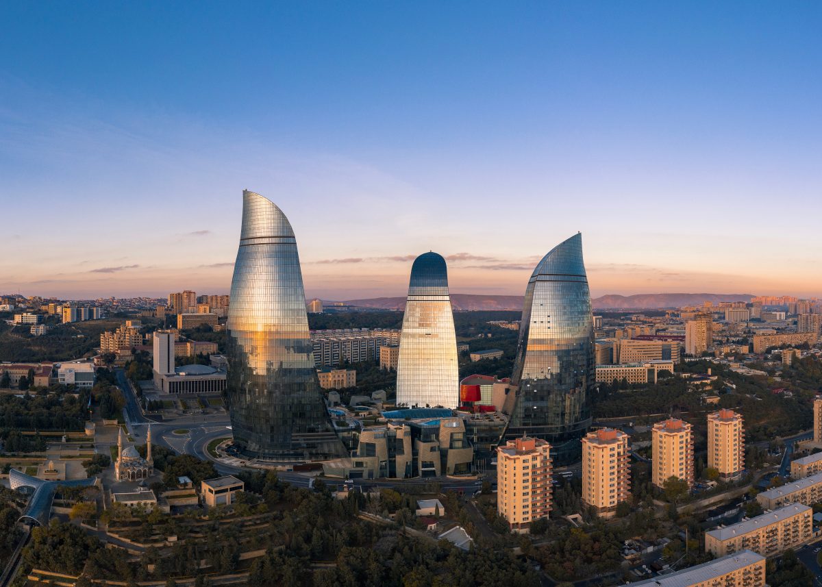 How should Azerbaijan digitalise its SMEs?