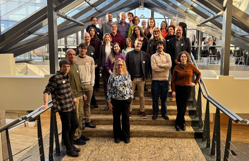 Smart and inclusive cities through energy-efficient social housing in Europe